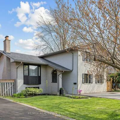 592, Montbeck, Port Credit, Mississauga