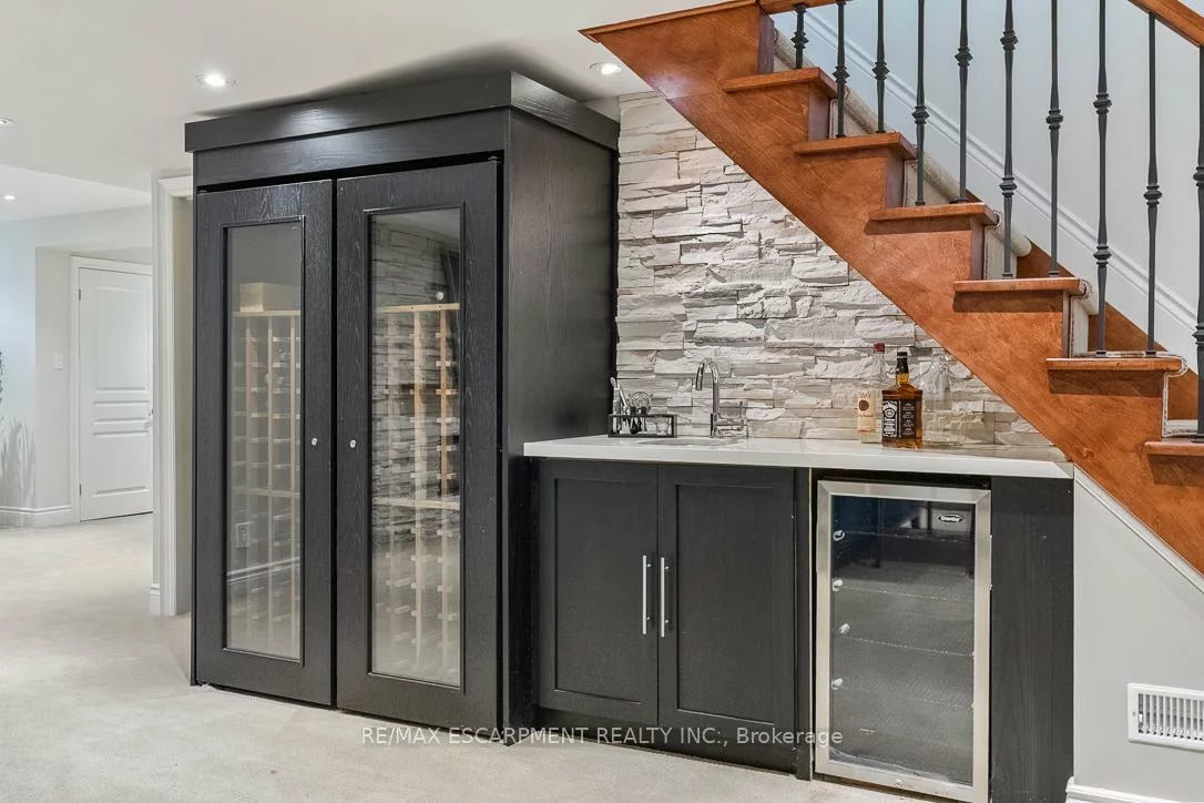 519, Hancock, Lorne Park, Mississauga