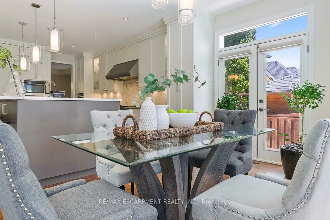 519, Hancock, Lorne Park, Mississauga