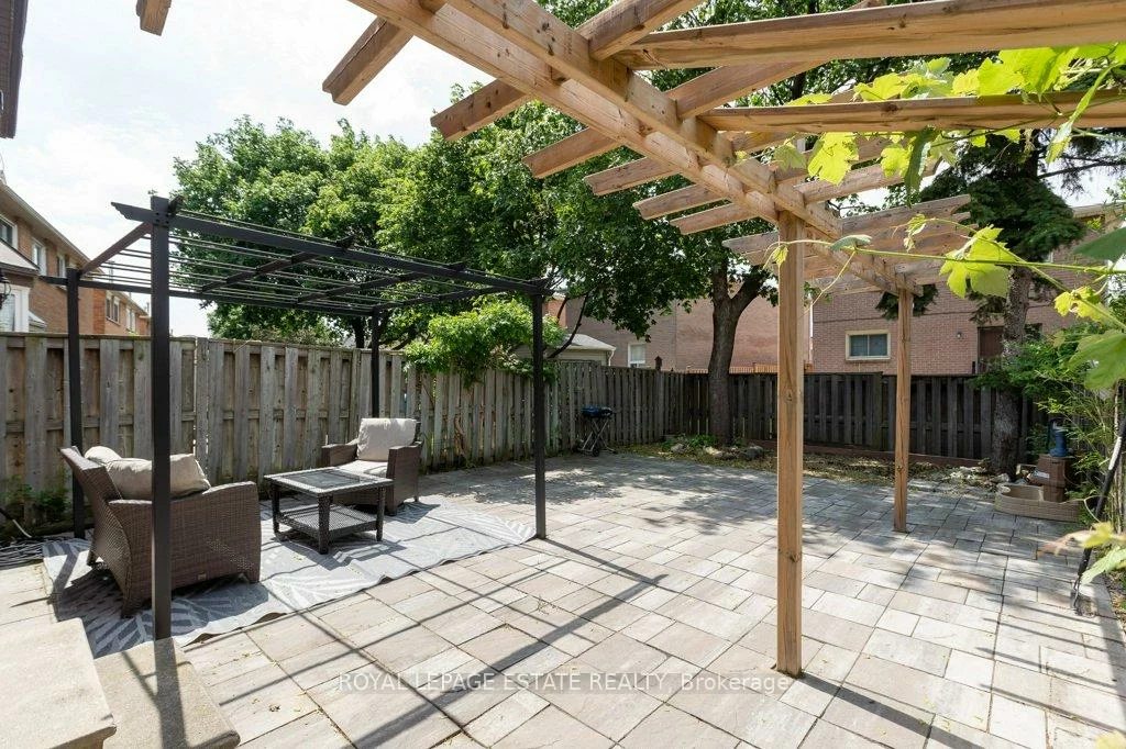 539, Galaxy, Hurontario, Mississauga