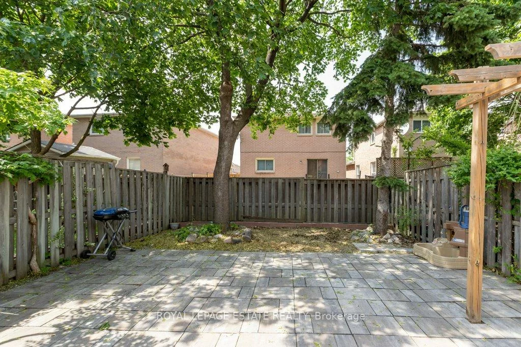 539, Galaxy, Hurontario, Mississauga