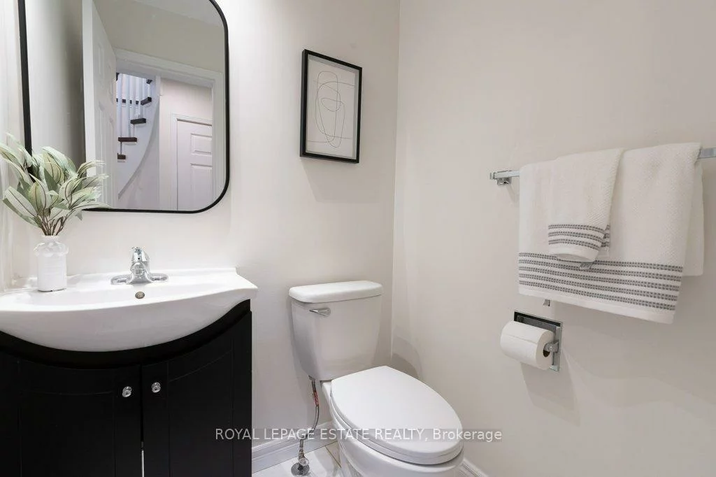 539, Galaxy, Hurontario, Mississauga