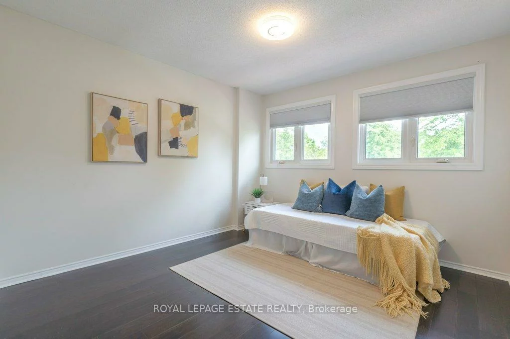 539, Galaxy, Hurontario, Mississauga