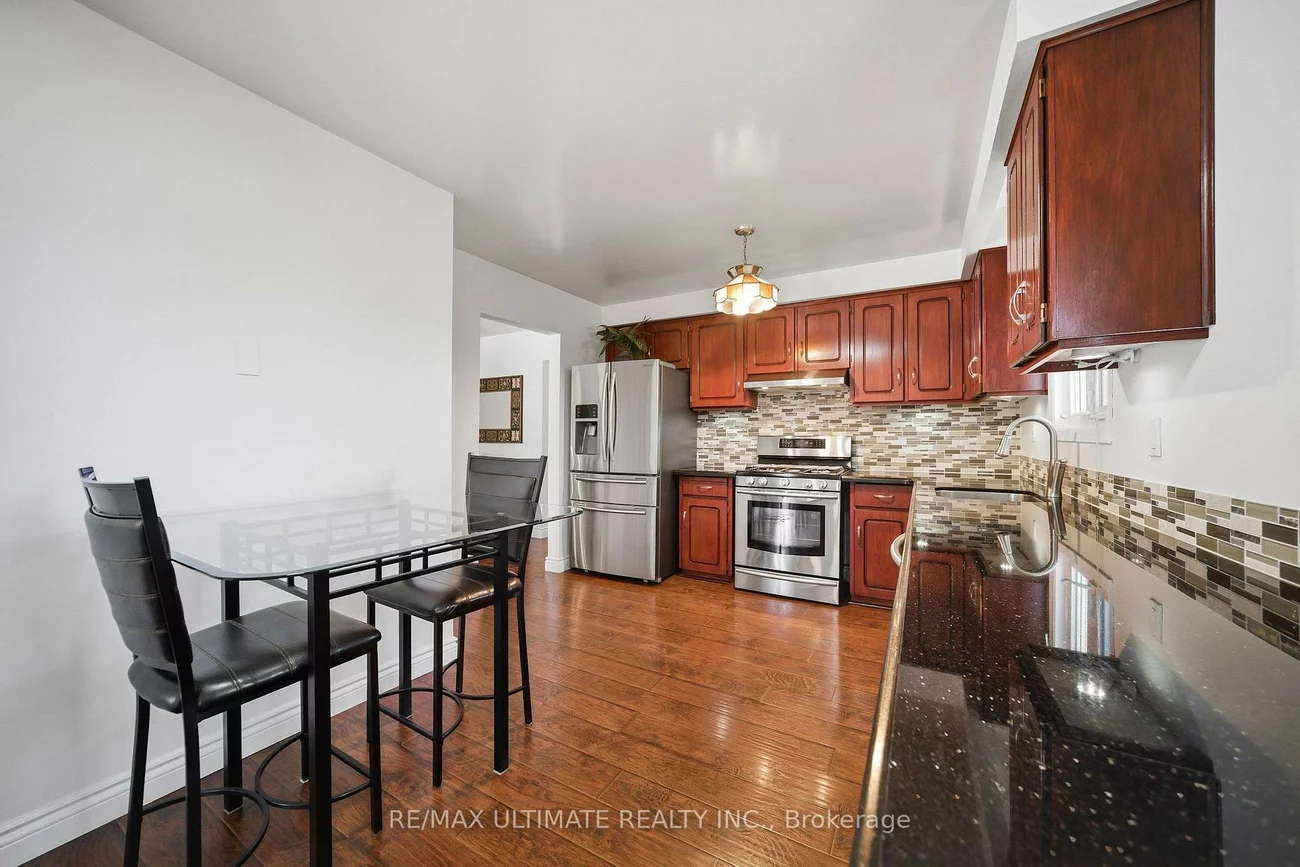 705, Eaglemount, Erindale, Mississauga