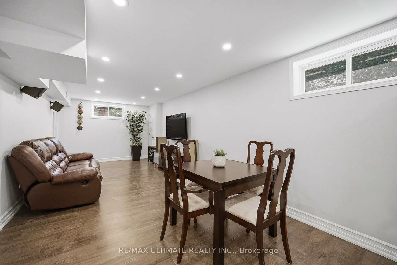 705, Eaglemount, Erindale, Mississauga