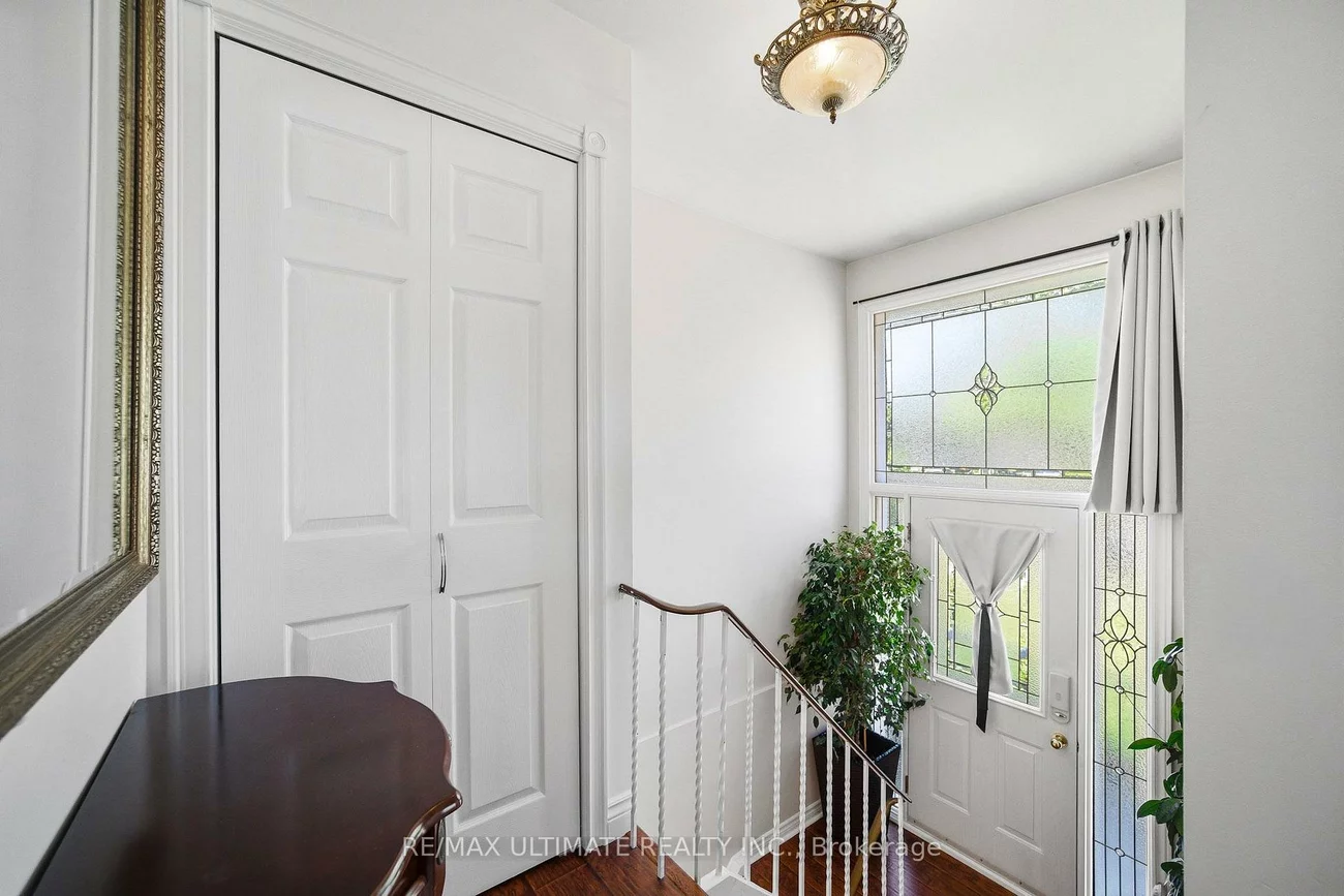 705, Eaglemount, Erindale, Mississauga