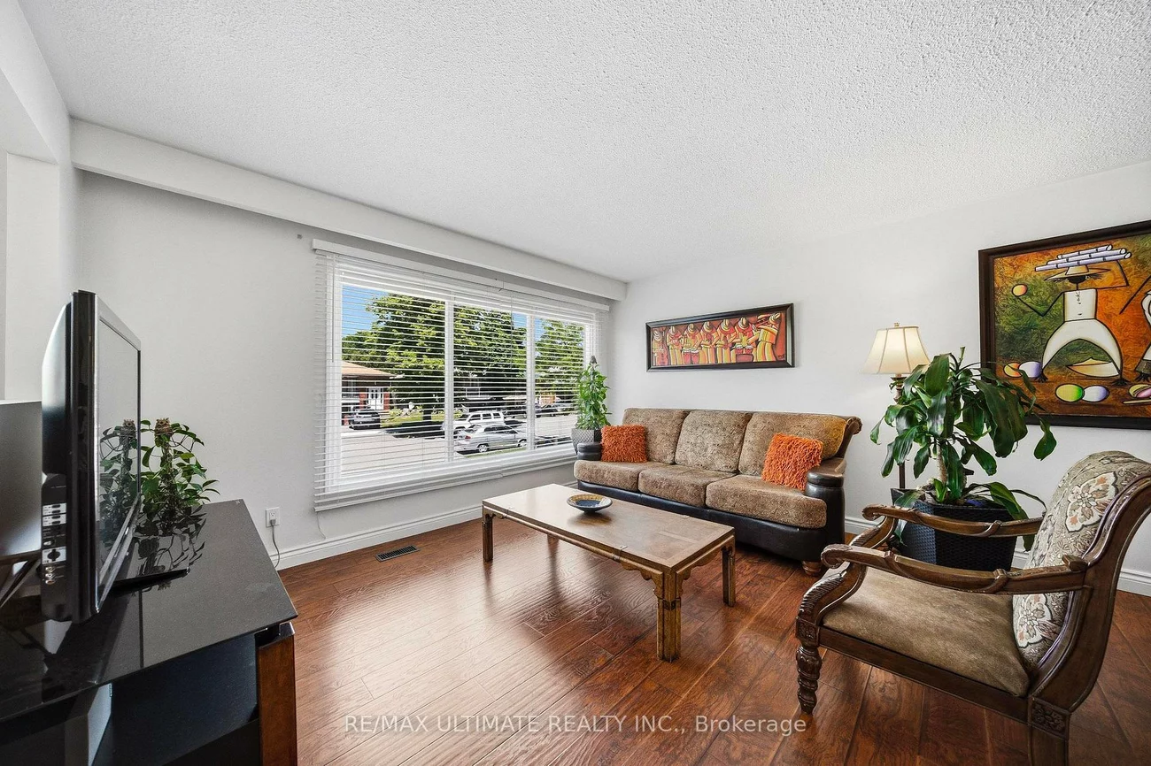 705, Eaglemount, Erindale, Mississauga