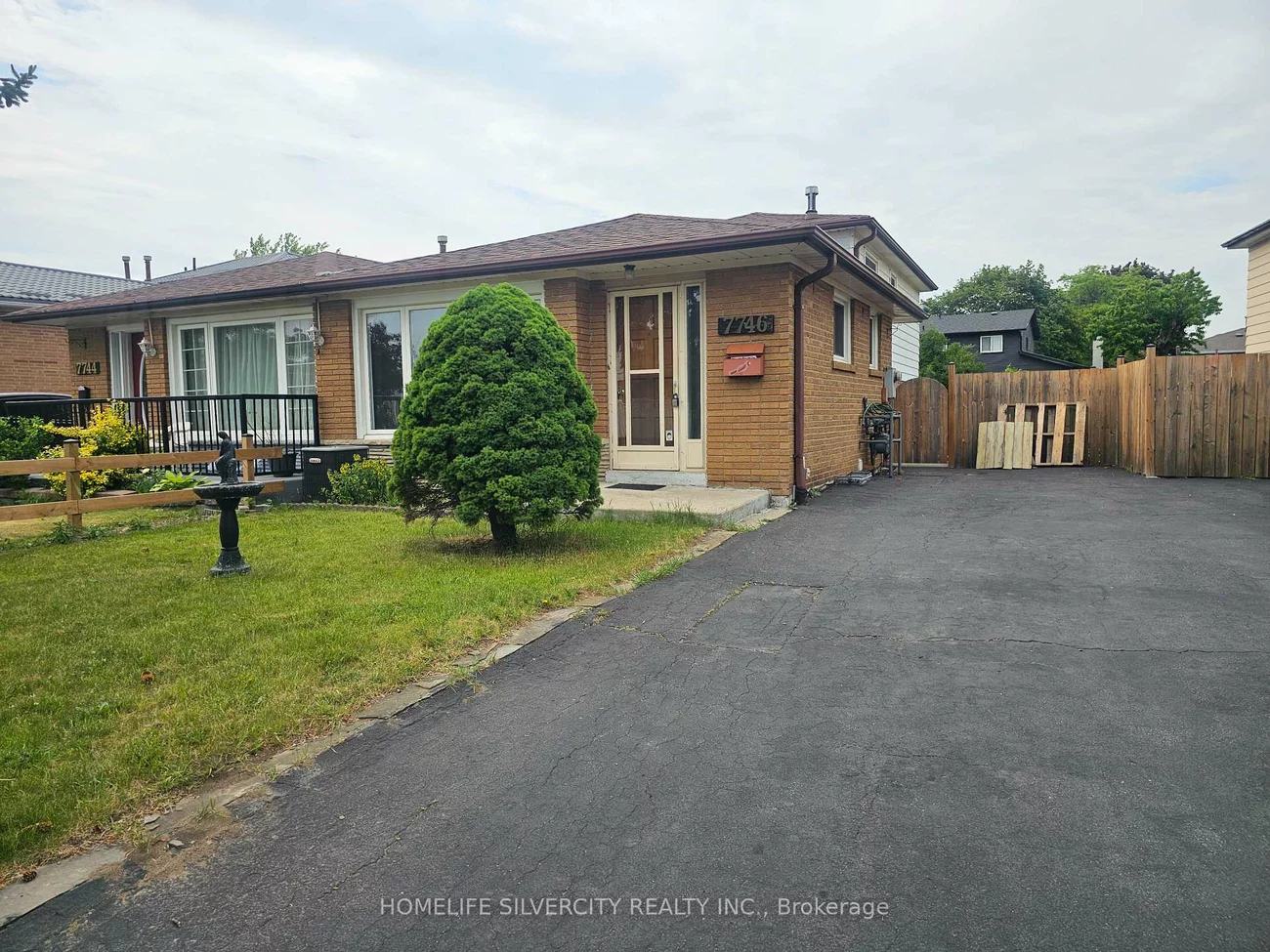 7746, Redstone, Malton, Mississauga