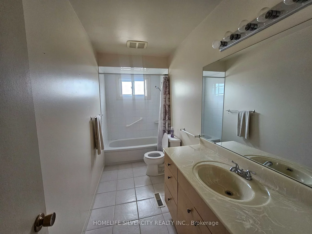 7746, Redstone, Malton, Mississauga