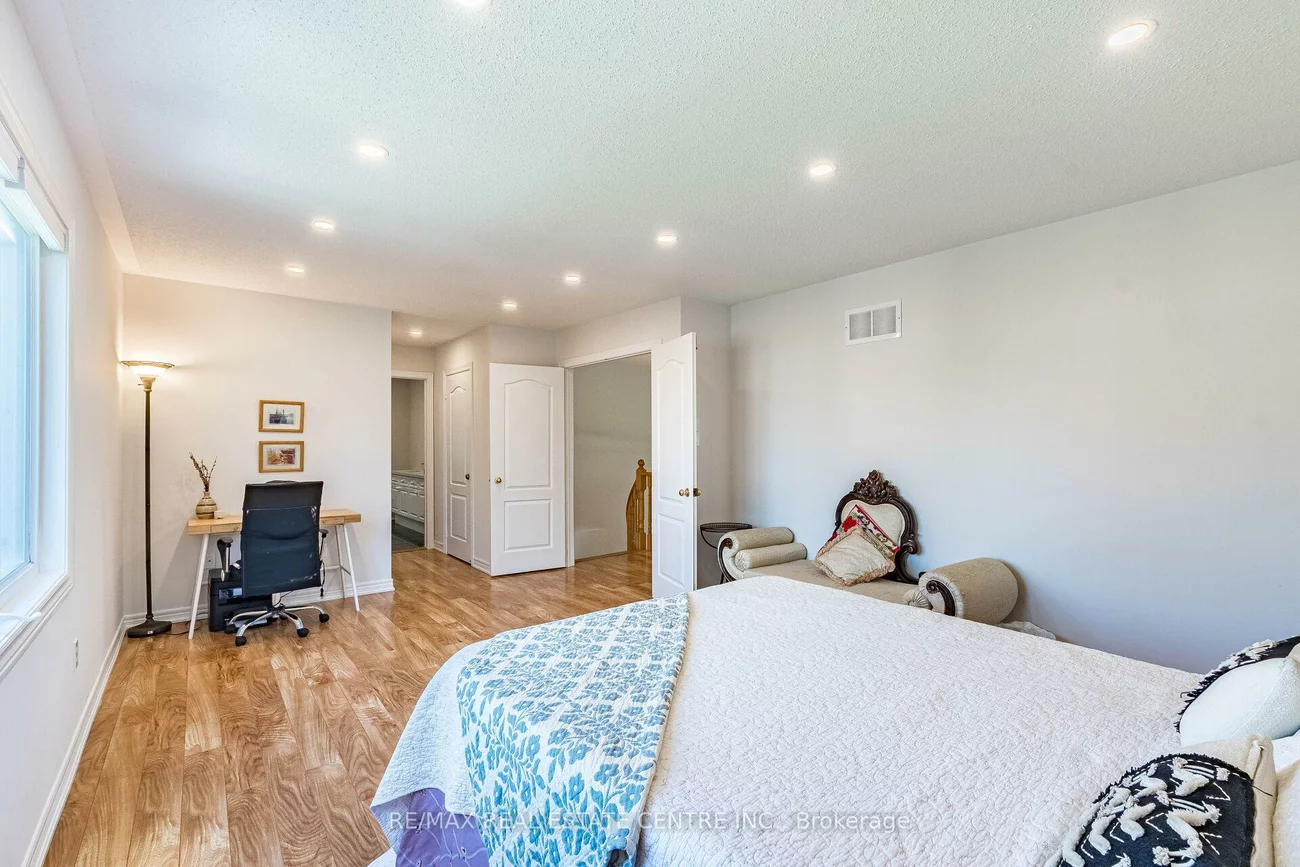 5343, Russell View, Central Erin Mills, Mississauga