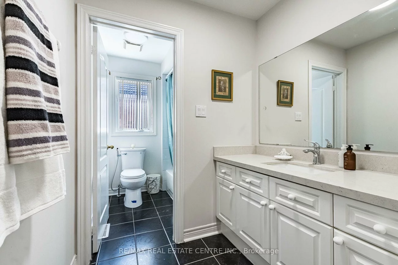 5343, Russell View, Central Erin Mills, Mississauga