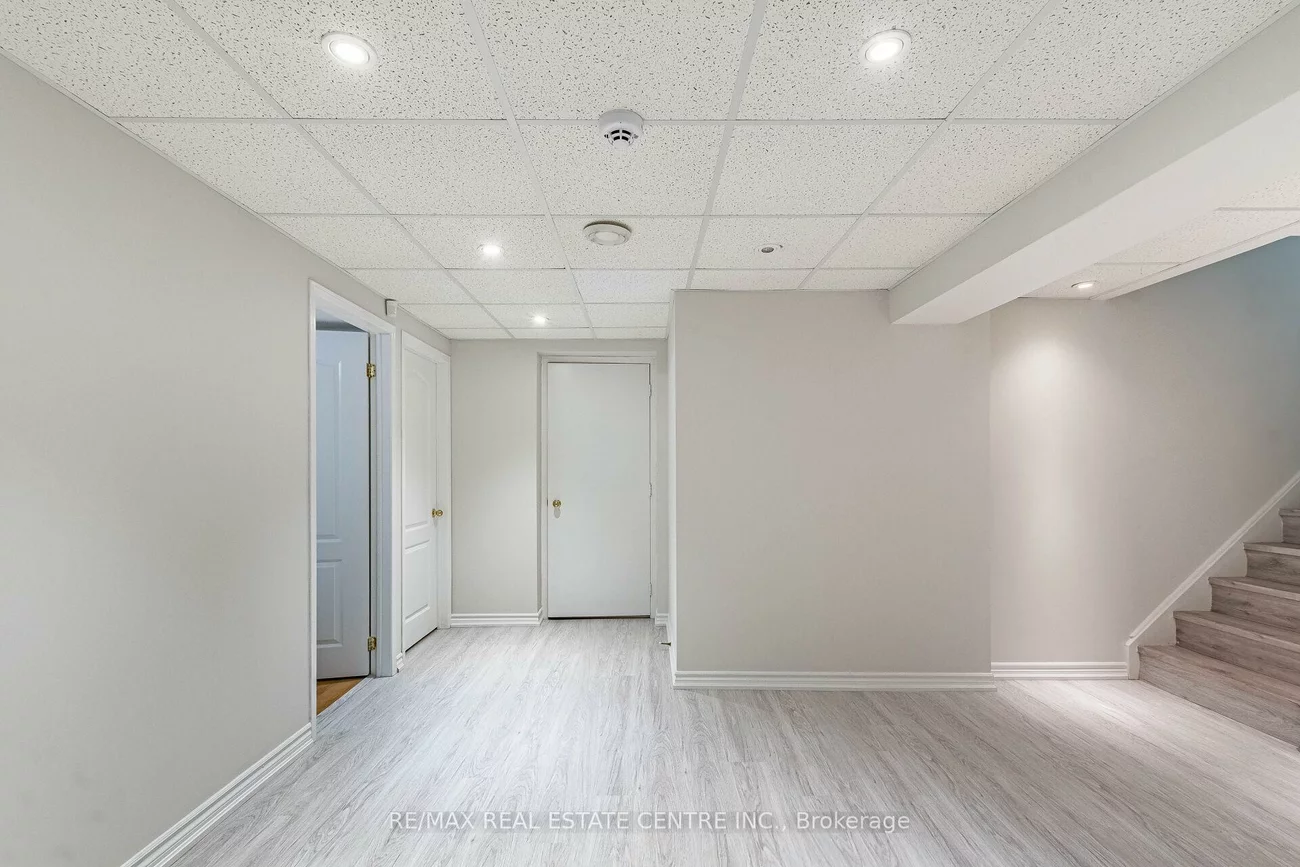 5343, Russell View, Central Erin Mills, Mississauga