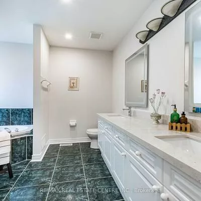 5343, Russell View, Central Erin Mills, Mississauga