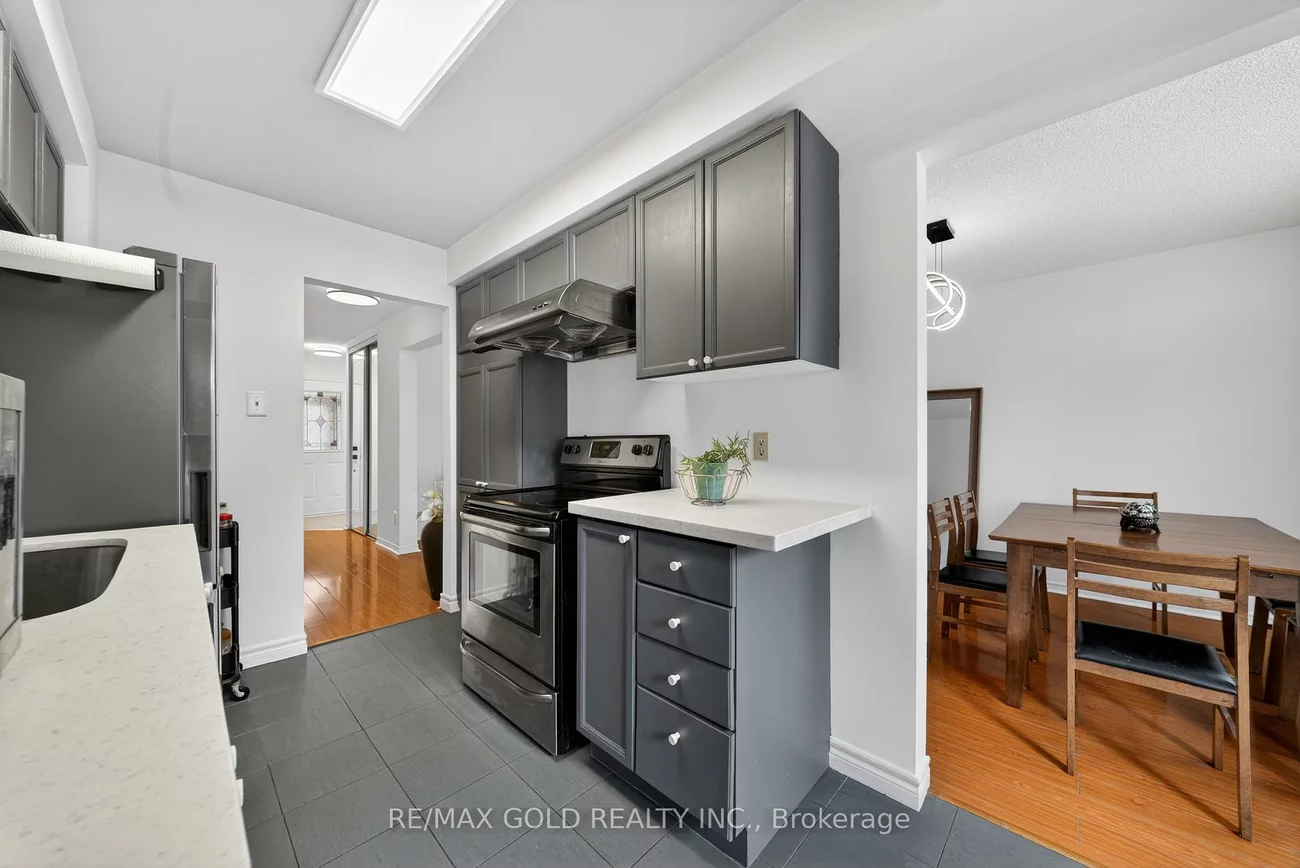 949, Blizzard, East Credit, Mississauga