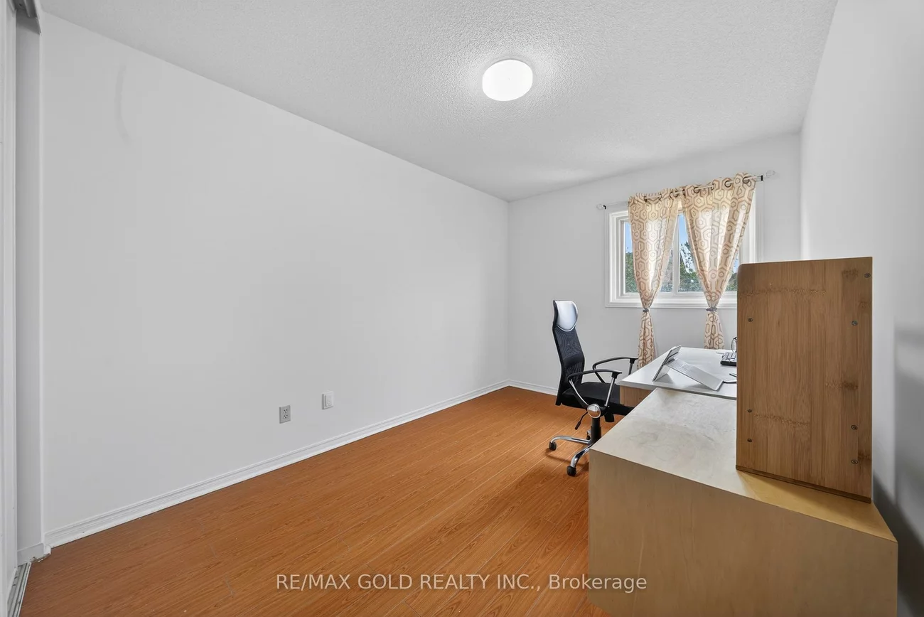 949, Blizzard, East Credit, Mississauga