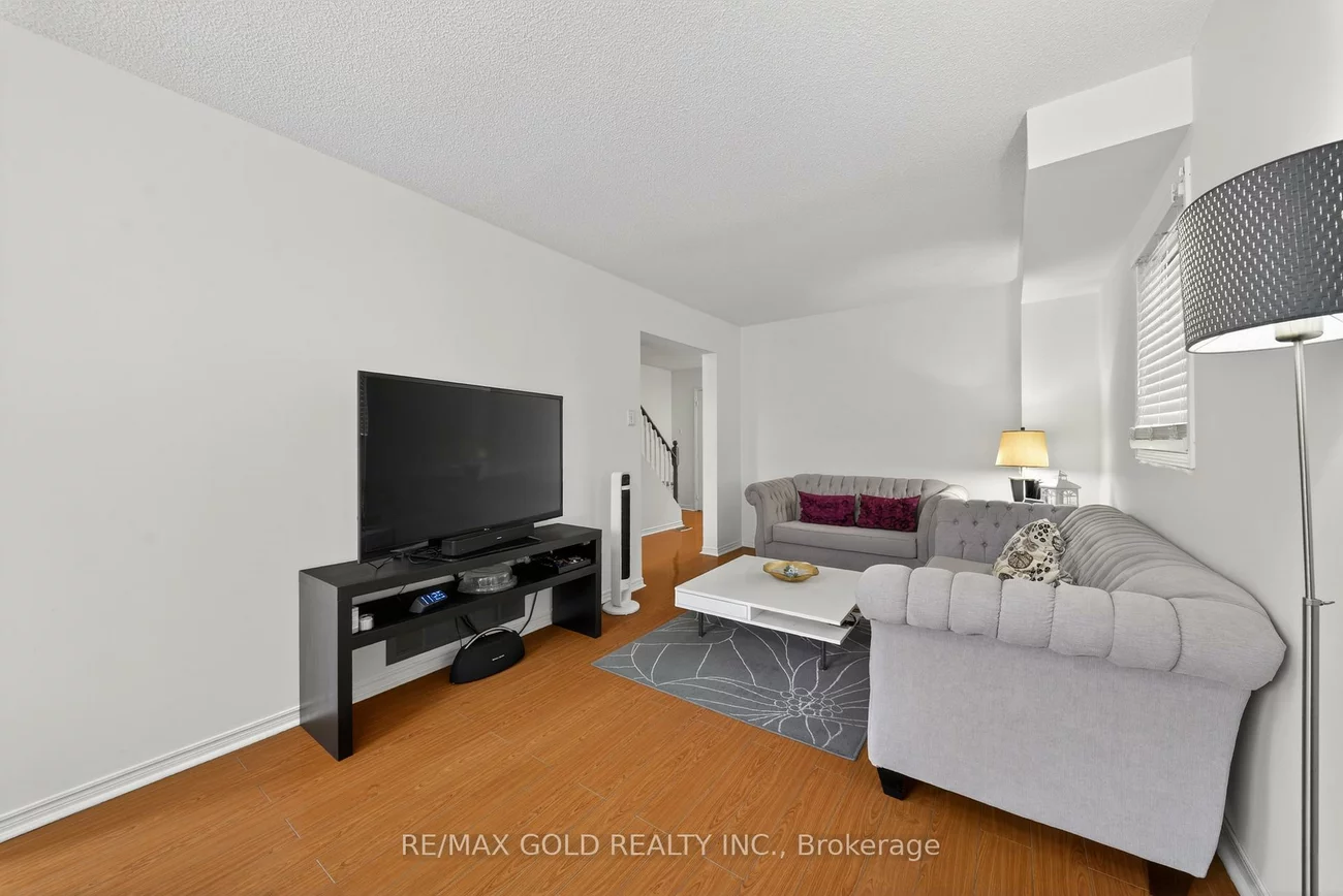 949, Blizzard, East Credit, Mississauga