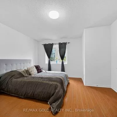 949, Blizzard, East Credit, Mississauga