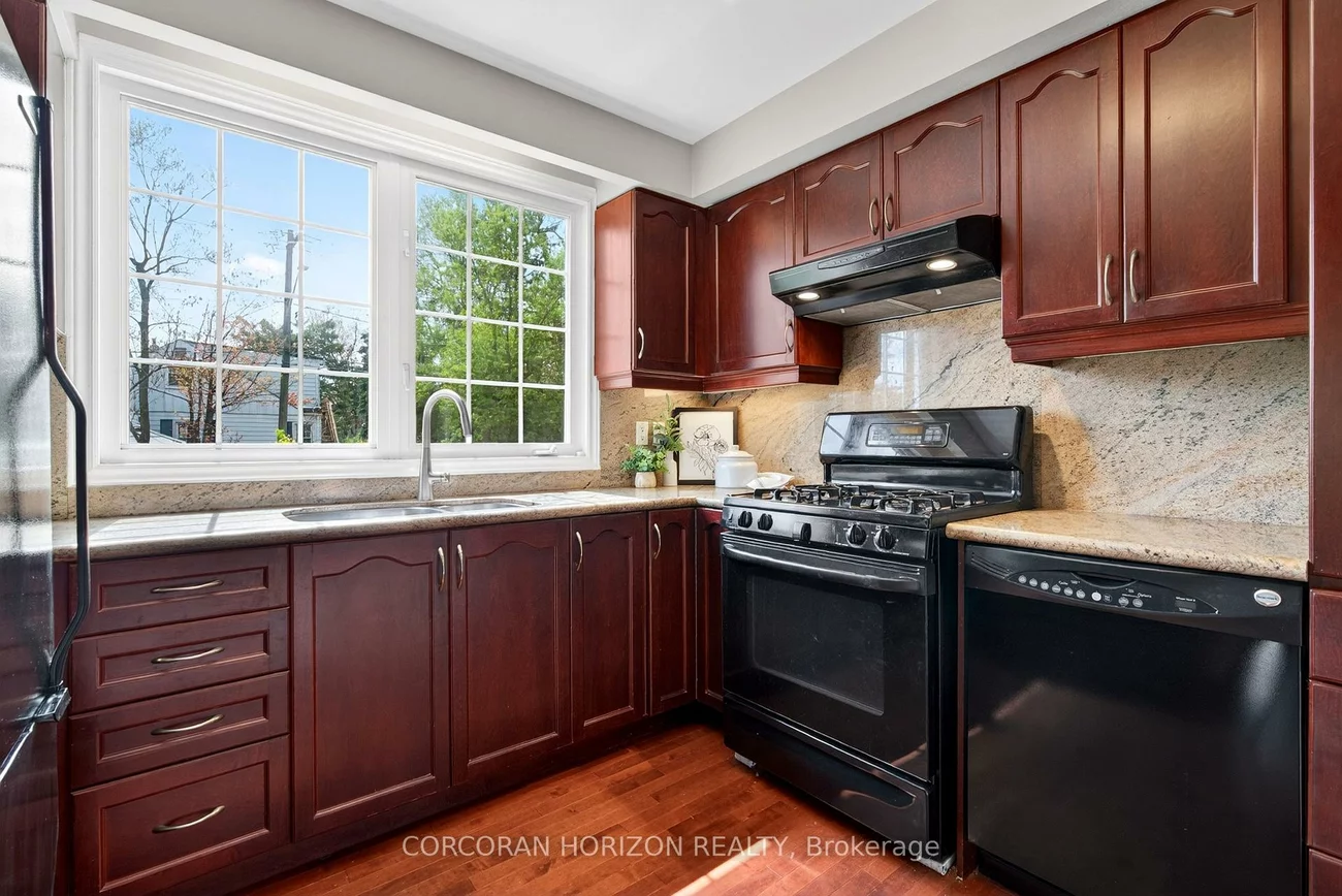 77, Mineola, Mineola, Mississauga