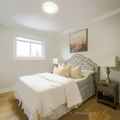 3305, Burdock, Mississauga Valleys, Mississauga