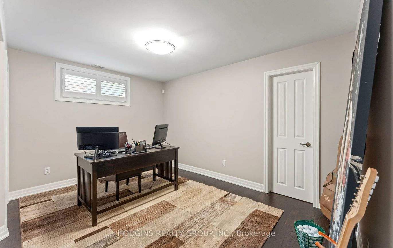 785, Canyon, Lorne Park, Mississauga