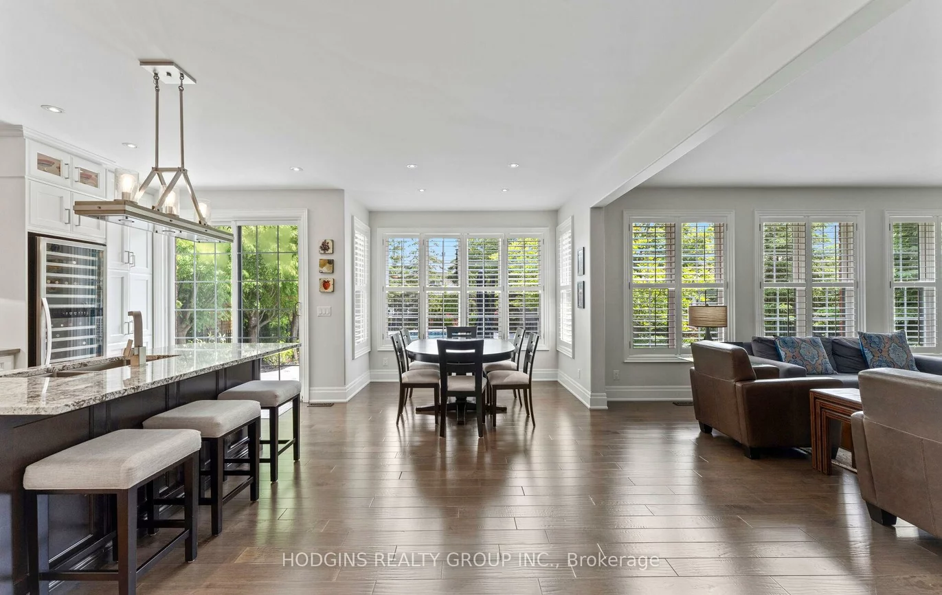 785, Canyon, Lorne Park, Mississauga
