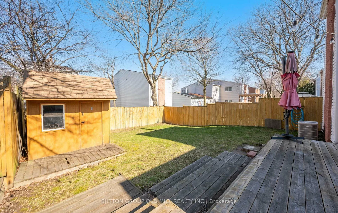 1433, Andros, Clarkson, Mississauga