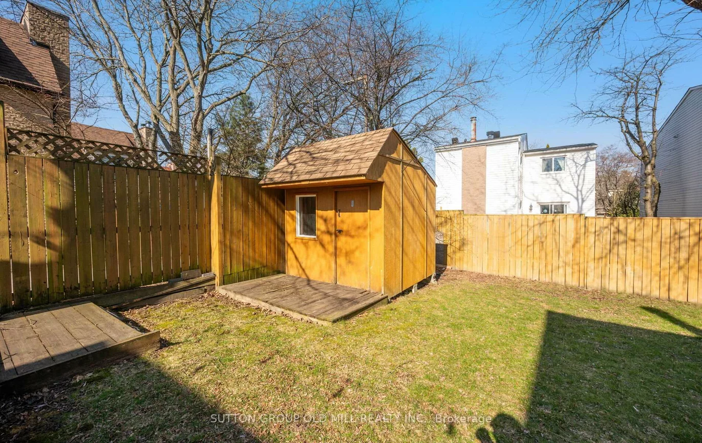 1433, Andros, Clarkson, Mississauga
