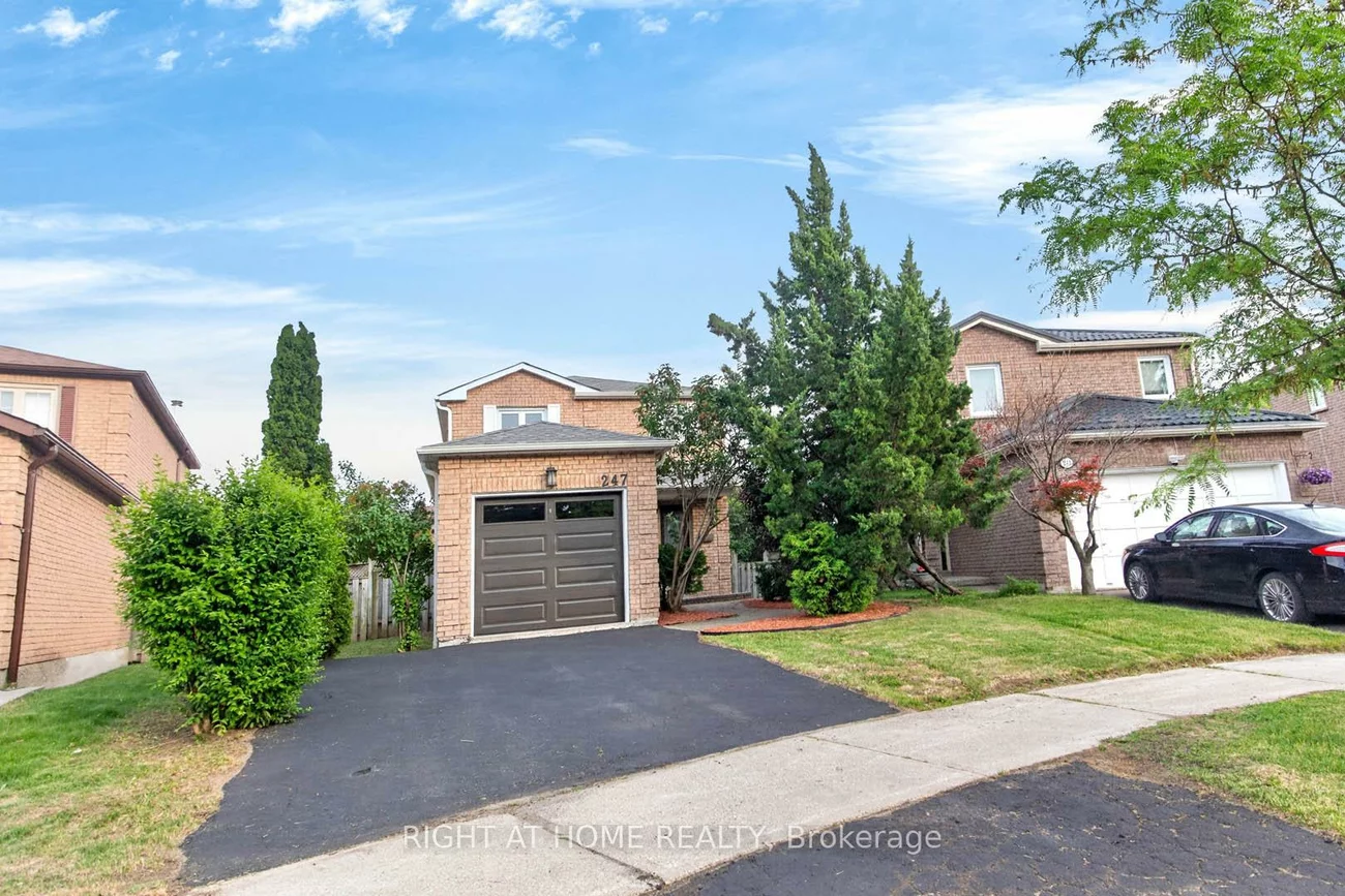 247, Glenn Hawthorne, Hurontario, Mississauga