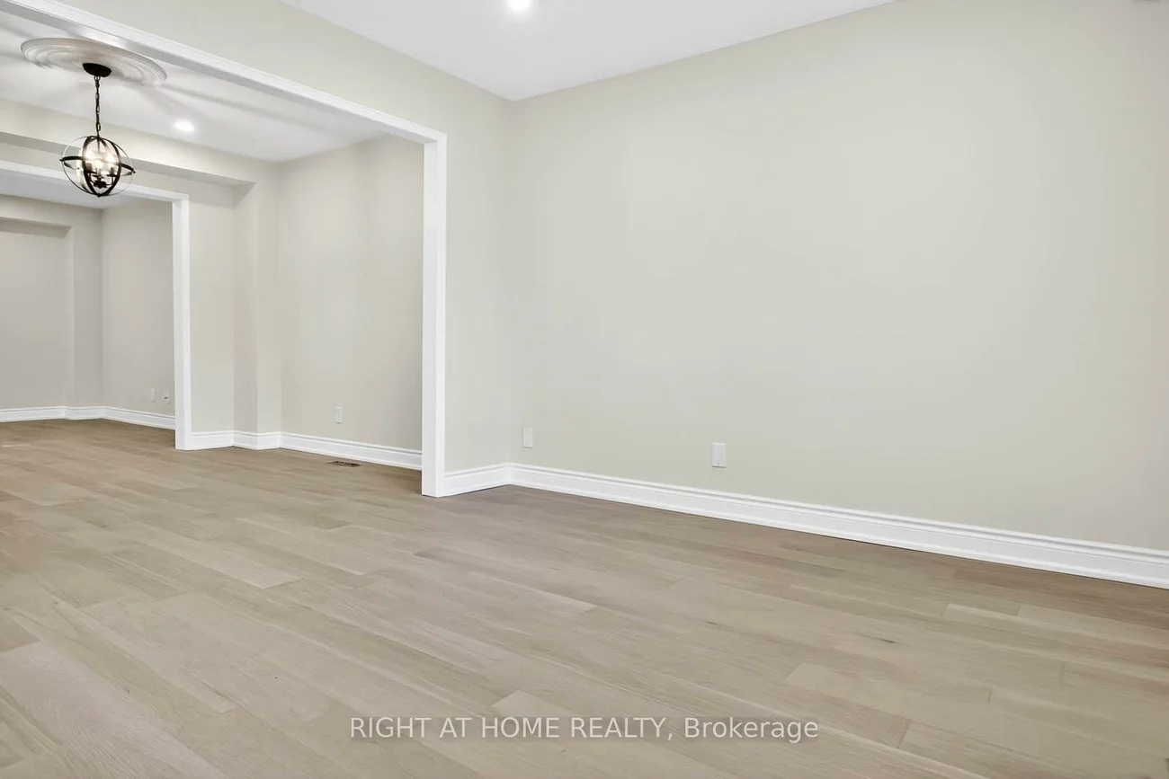 247, Glenn Hawthorne, Hurontario, Mississauga