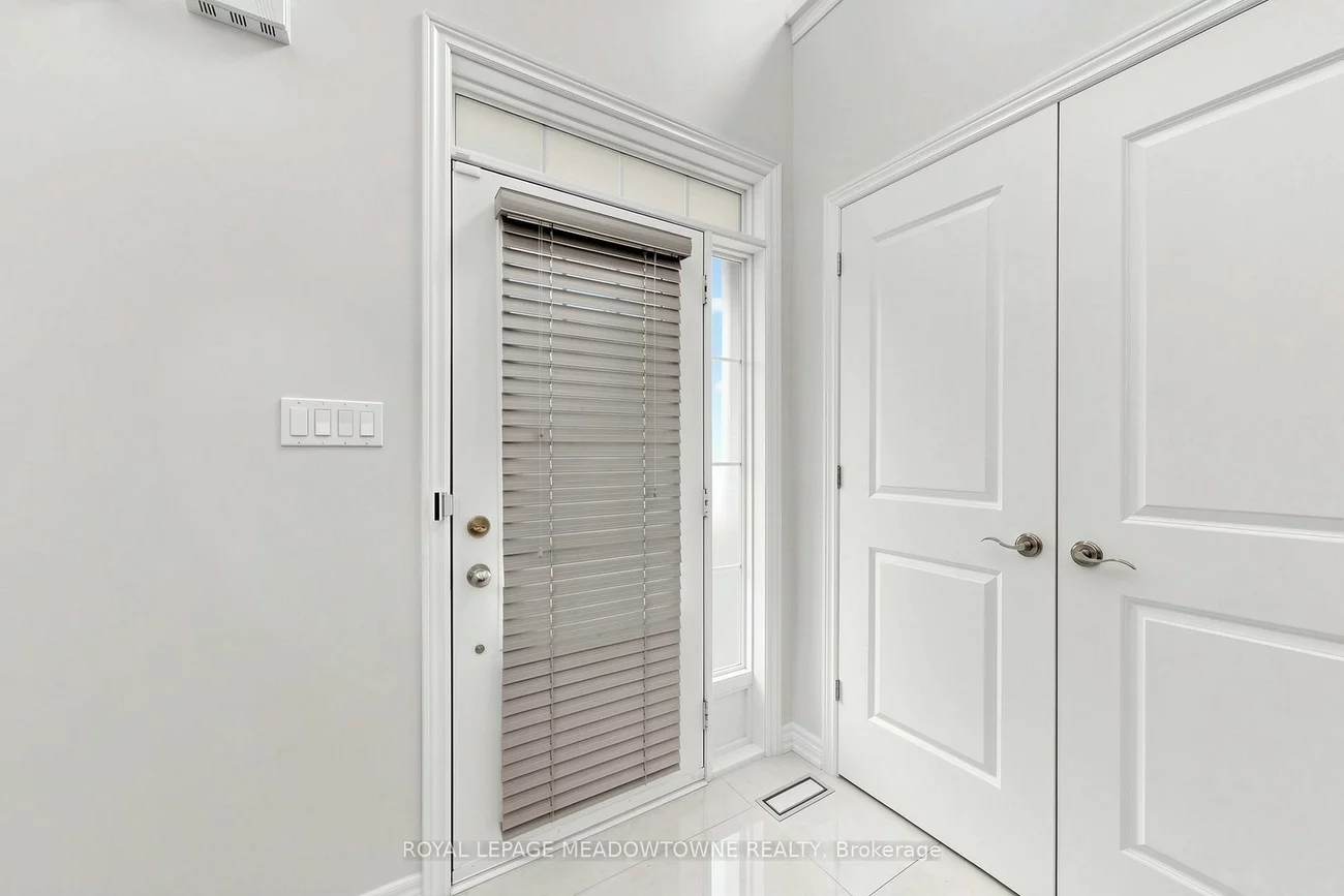 3892, Arvona, Churchill Meadows, Mississauga