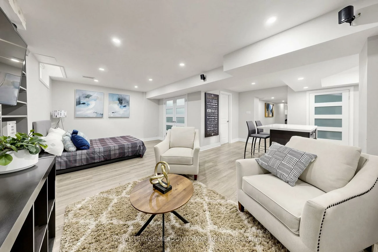 3892, Arvona, Churchill Meadows, Mississauga