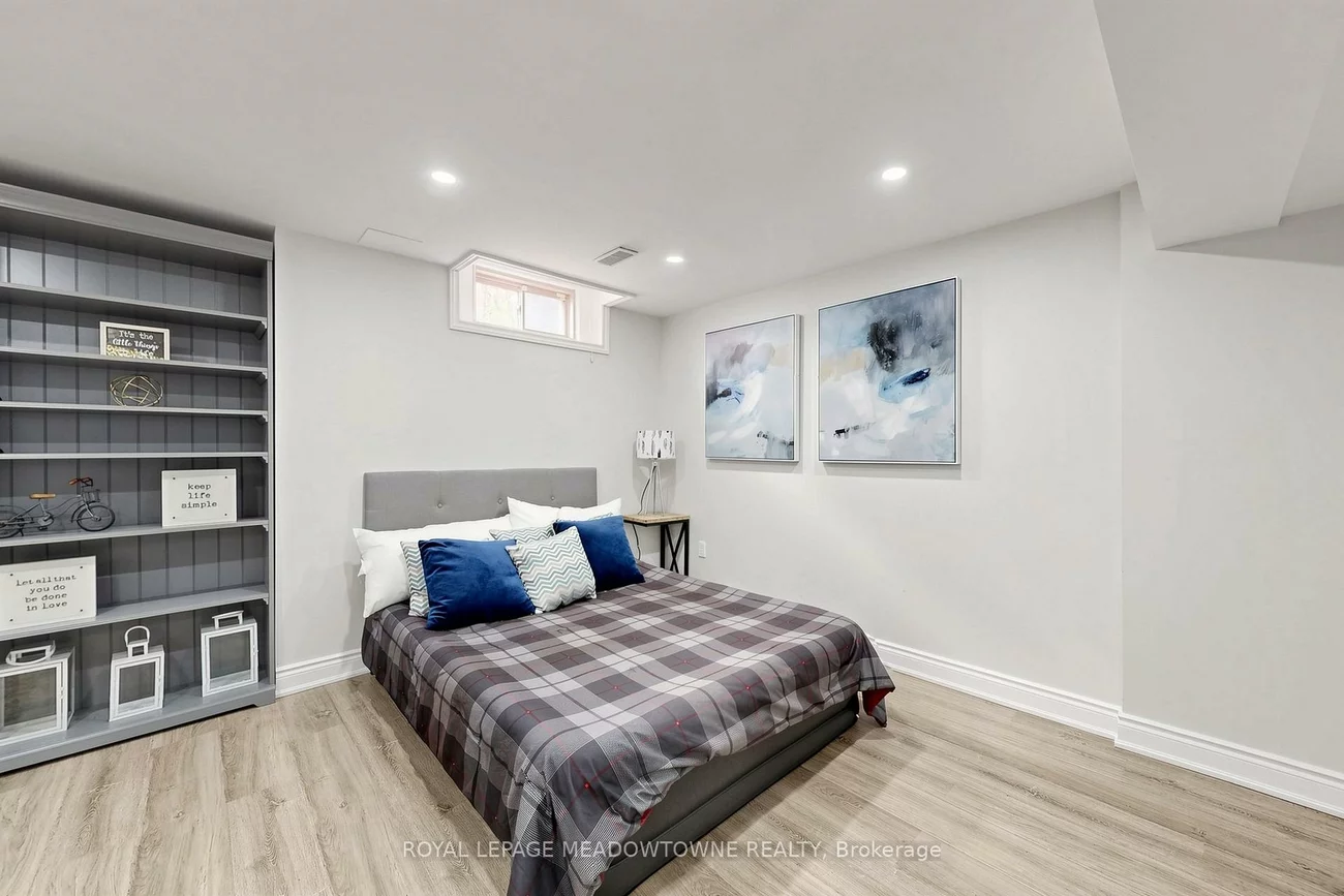 3892, Arvona, Churchill Meadows, Mississauga