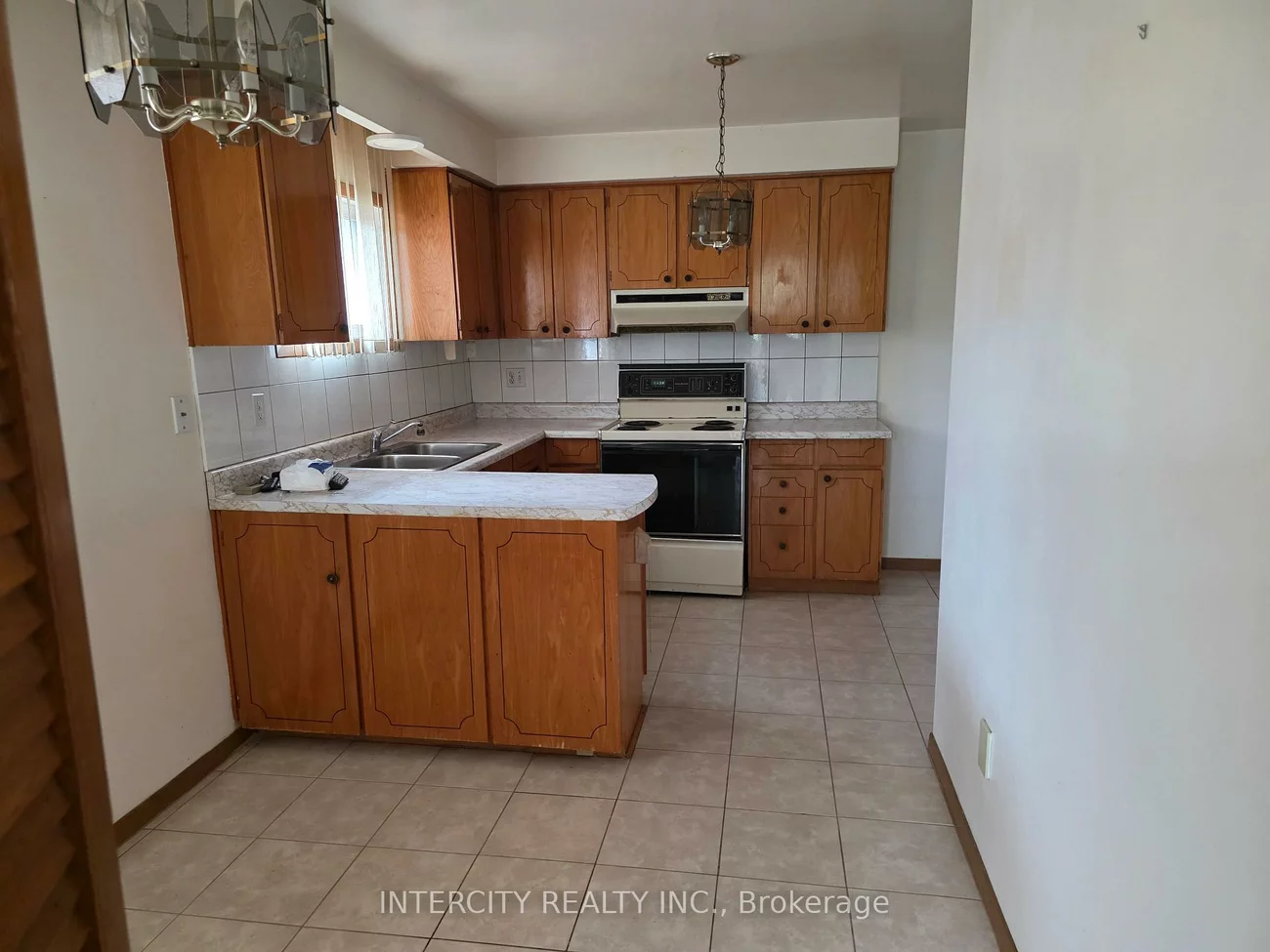 7030, Darcel, Malton, Mississauga