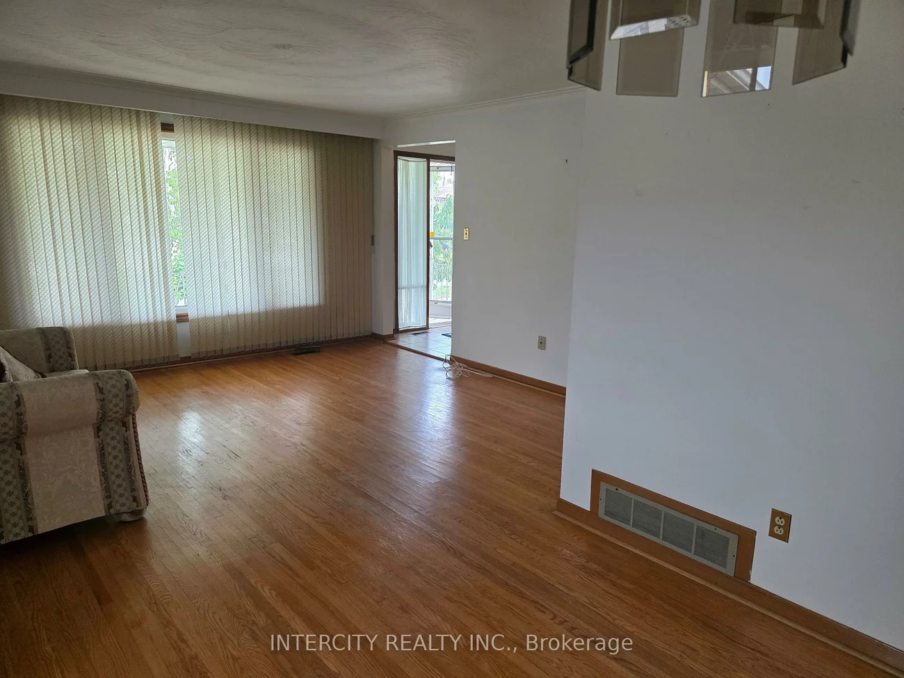 7030, Darcel, Malton, Mississauga