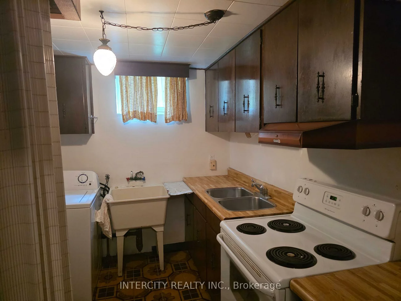 7030, Darcel, Malton, Mississauga