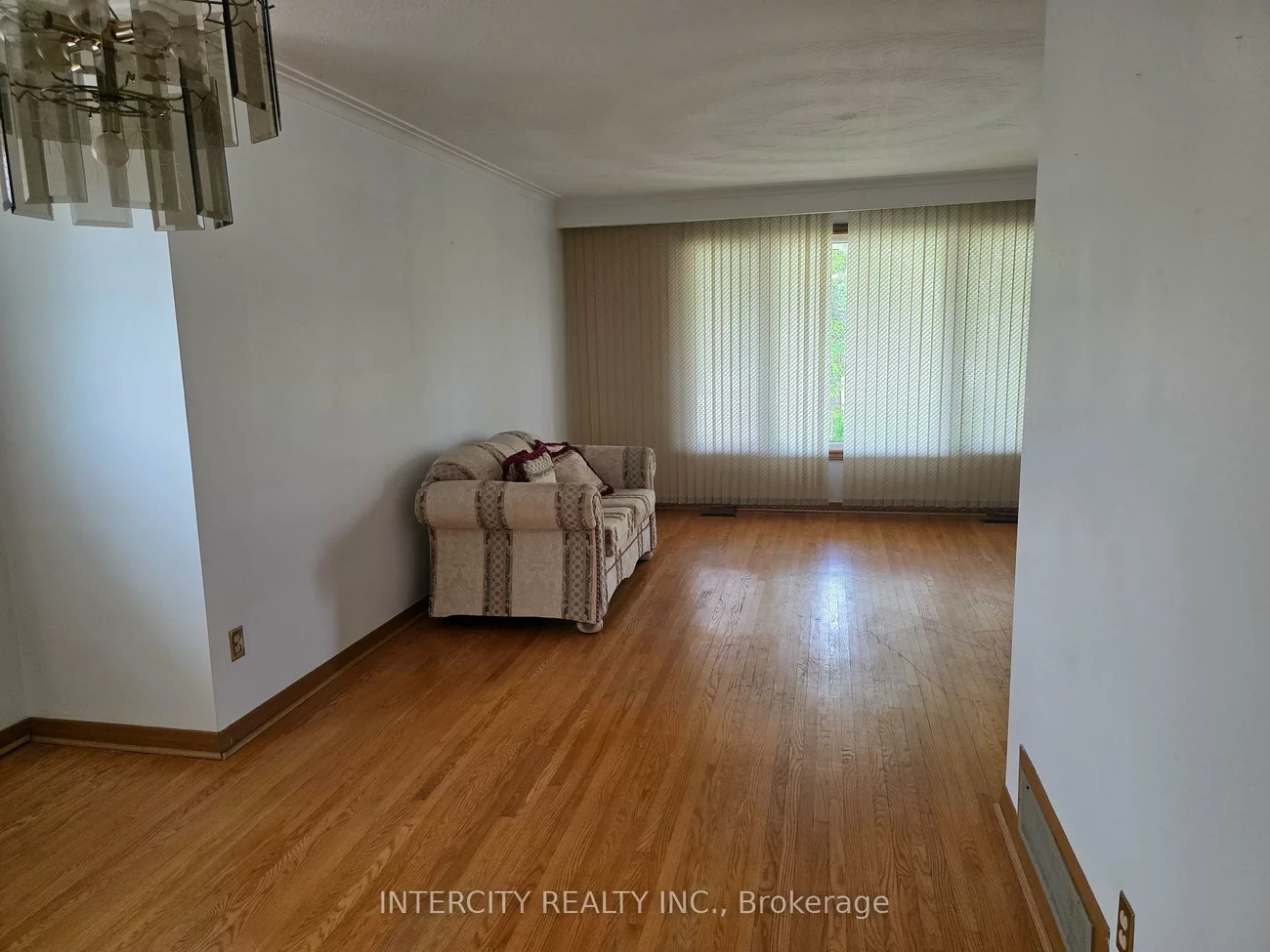 7030, Darcel, Malton, Mississauga