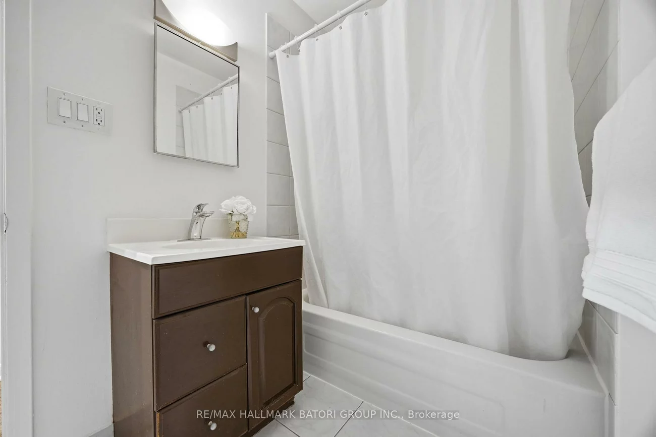 1500, Swanage, Clarkson, Mississauga