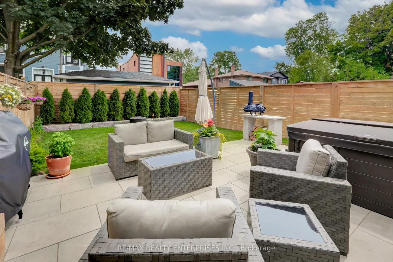 37, Oakwood, Port Credit, Mississauga