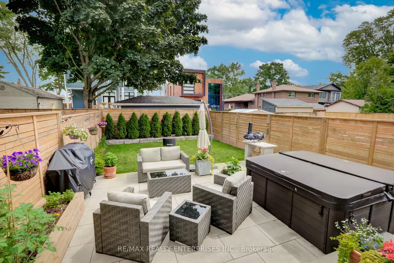 37, Oakwood, Port Credit, Mississauga