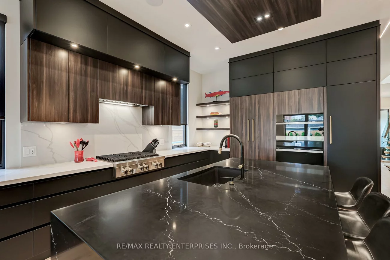 37, Oakwood, Port Credit, Mississauga