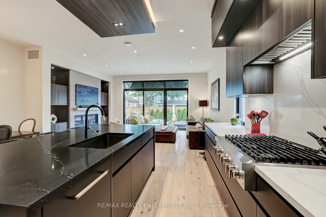 37, Oakwood, Port Credit, Mississauga