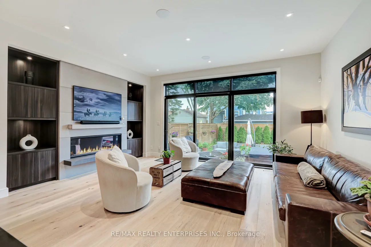 37, Oakwood, Port Credit, Mississauga