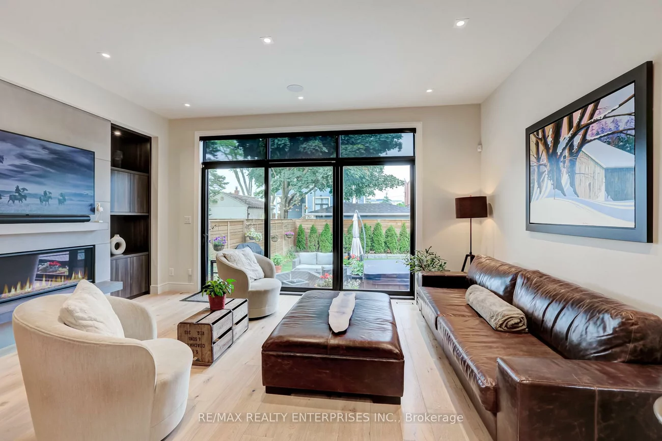 37, Oakwood, Port Credit, Mississauga