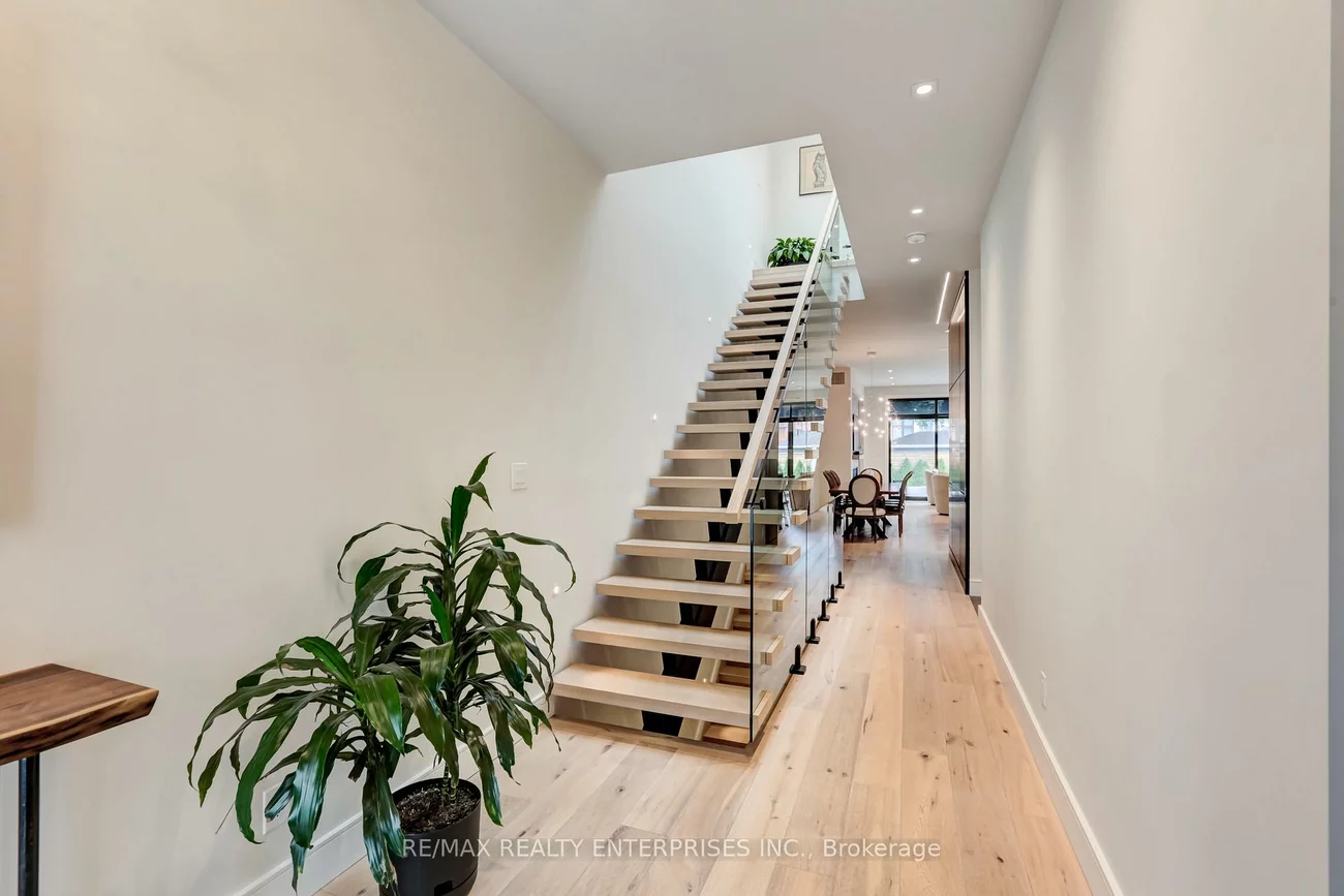 37, Oakwood, Port Credit, Mississauga