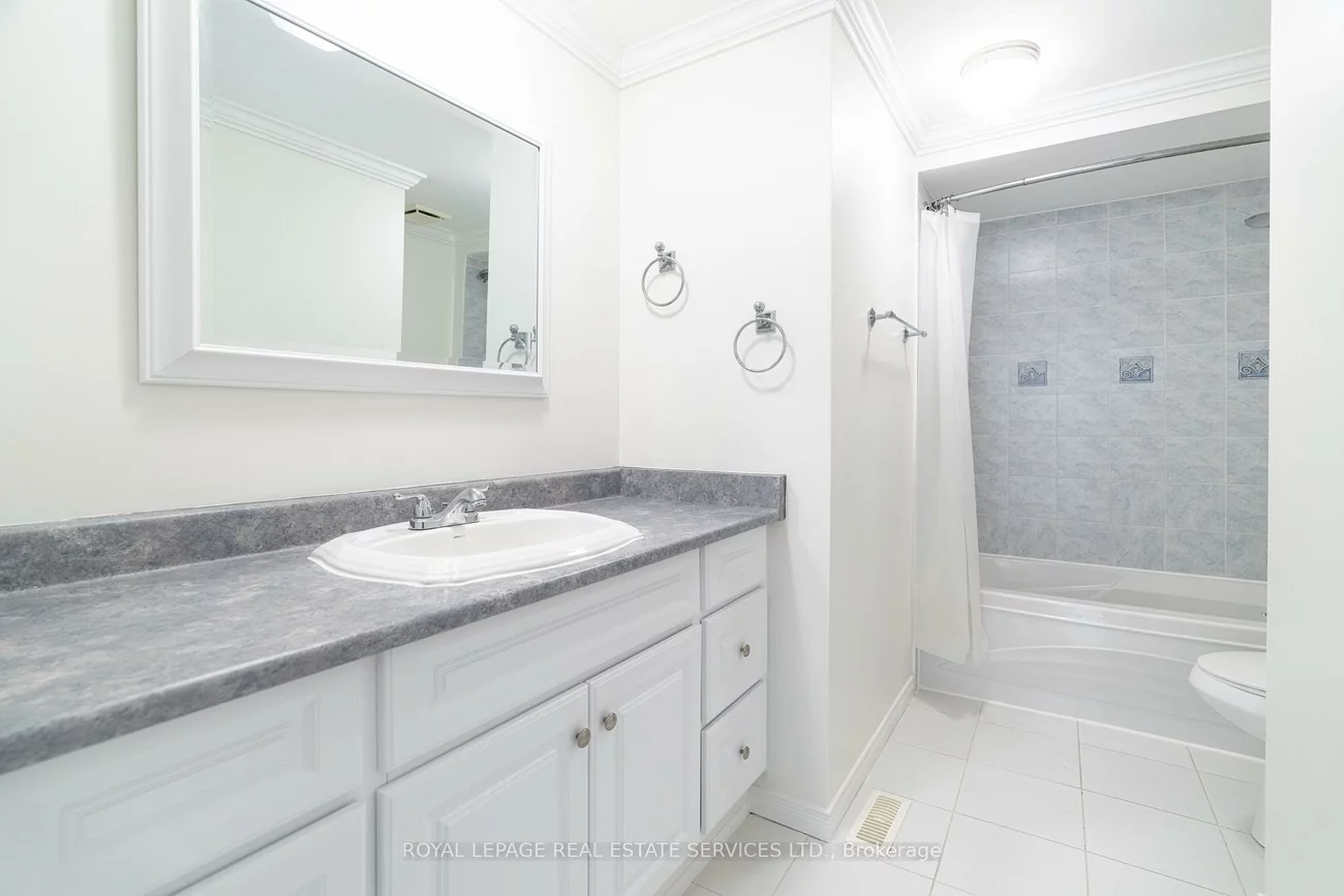 3301, Cambourne, Meadowvale, Mississauga