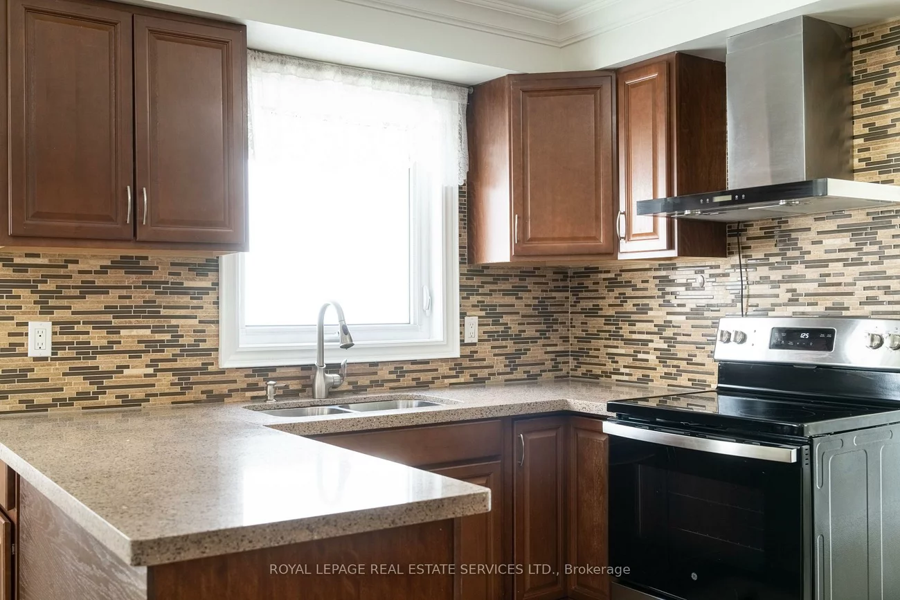 3301, Cambourne, Meadowvale, Mississauga