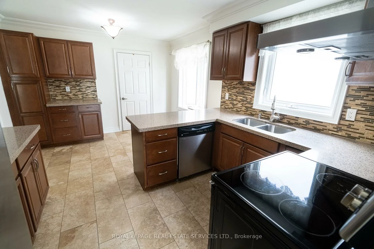 3301, Cambourne, Meadowvale, Mississauga