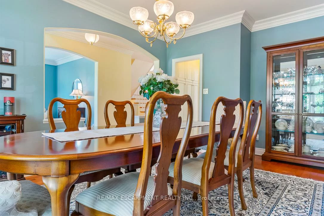 7049, Gaslamp, Meadowvale Village, Mississauga