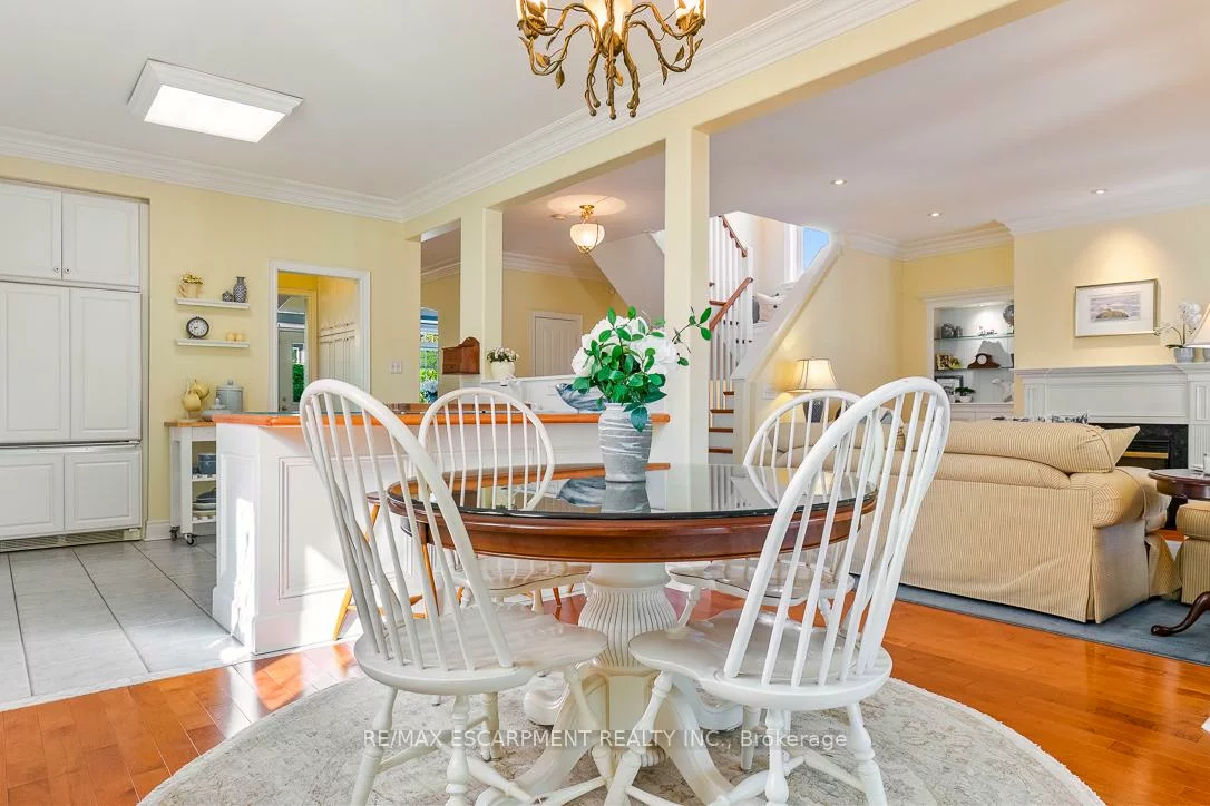 7049, Gaslamp, Meadowvale Village, Mississauga