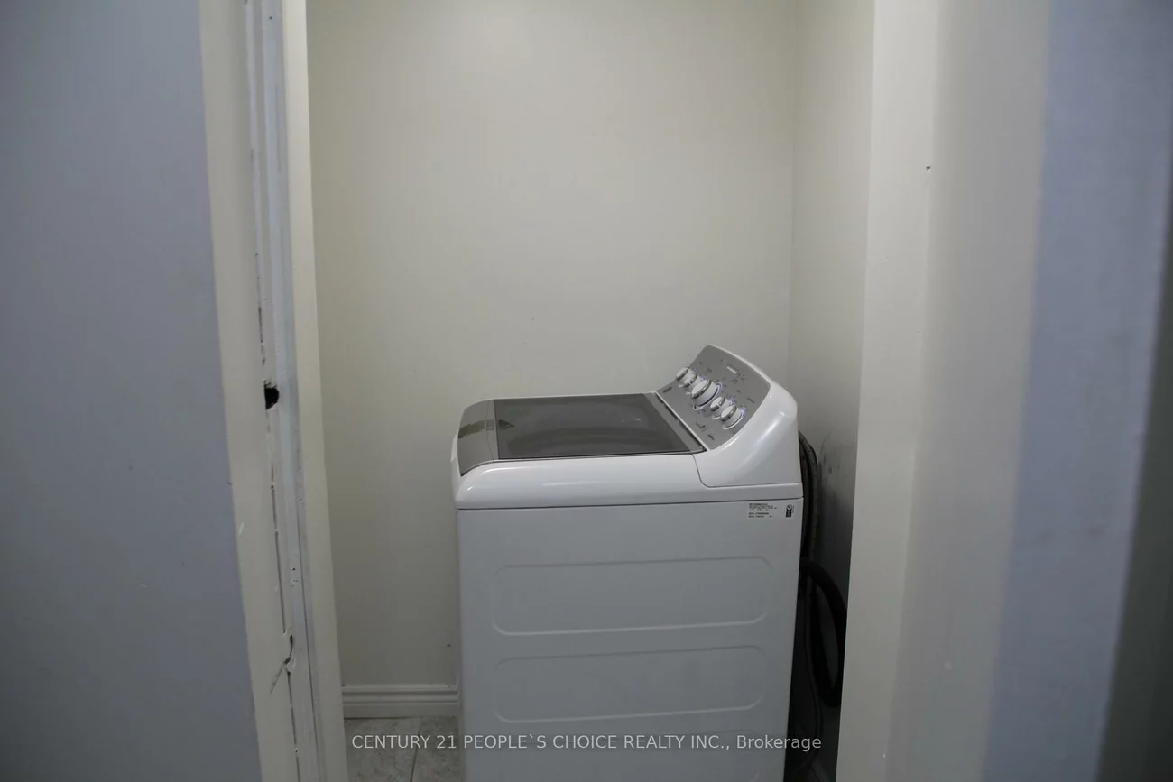 4339, Radisson, Central Erin Mills, Mississauga